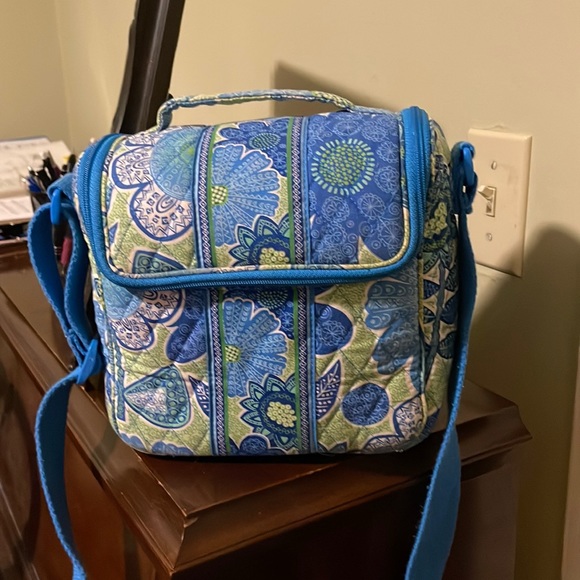 vera bradley camera bag